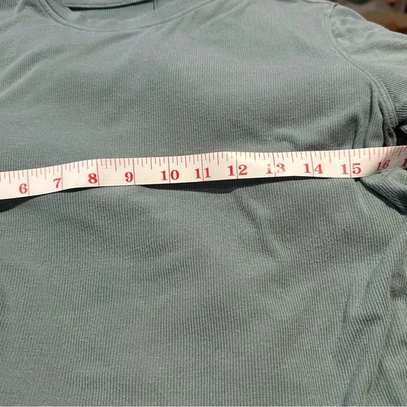 Lululemon-Women's Light Blue Casual Top - Picture 6 of 9